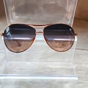 Jessica Simpson Stylish Gold Aviator Sunglasses